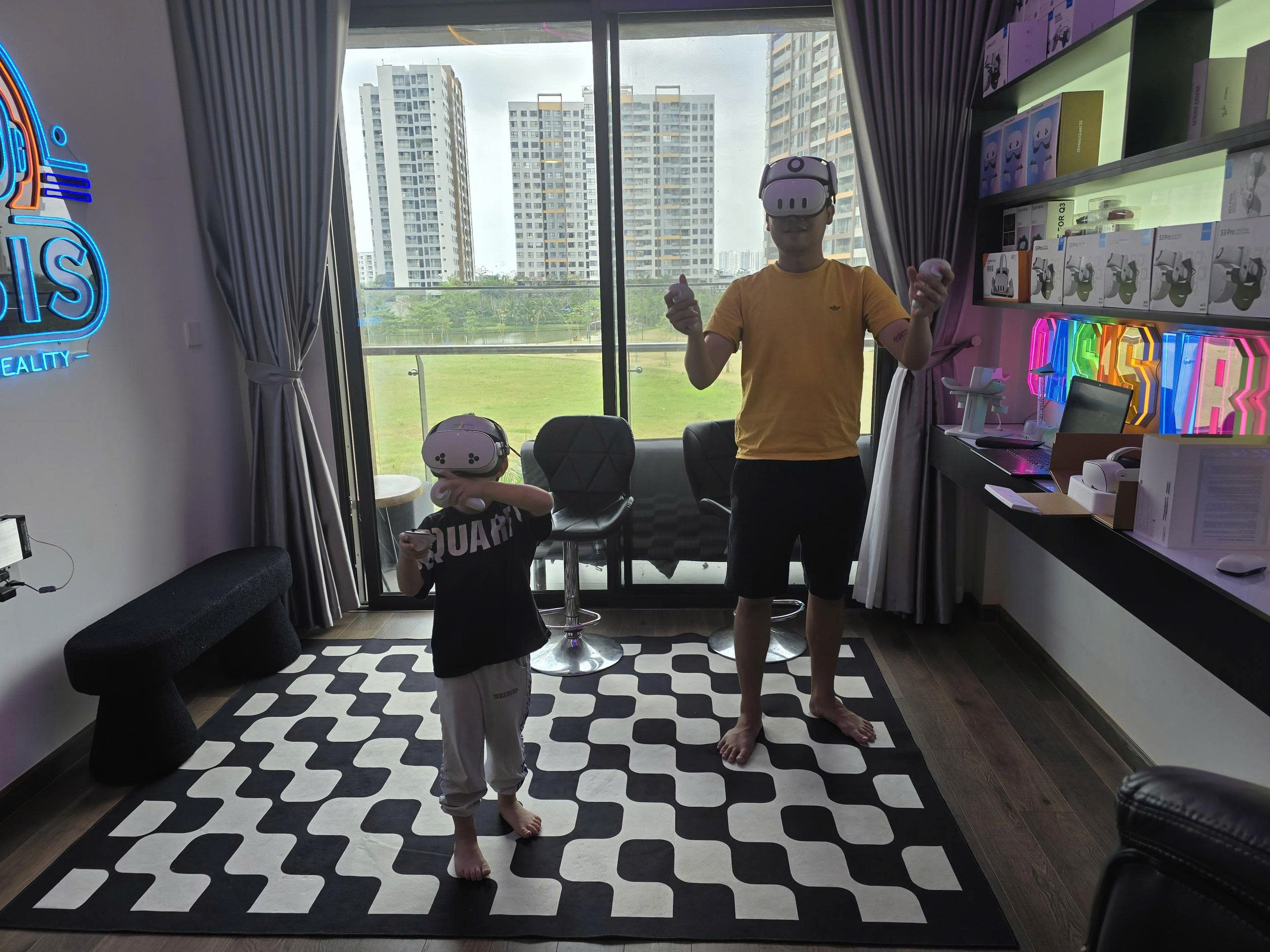 Trải nghiệm tại shop Oasis